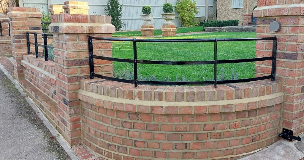 curved wall railing