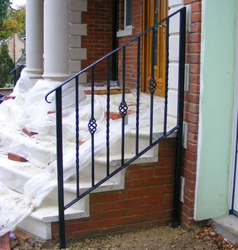 Hand rail down steps
